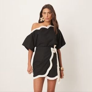 Never Fully Dressed Contrast Mini Skirt Black 4 Cotton Linen Blend